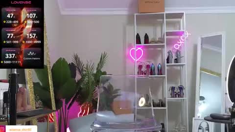 Ariana online show from December 17, 9:04 am