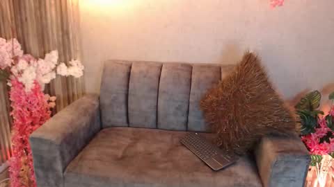 arianaarousse online show from January 9, 8:54 pm