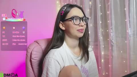 Snapshot of arianahot777 chatting on November 12, 10:20 pm arianahot777 online show from November 12, 10:20 pm