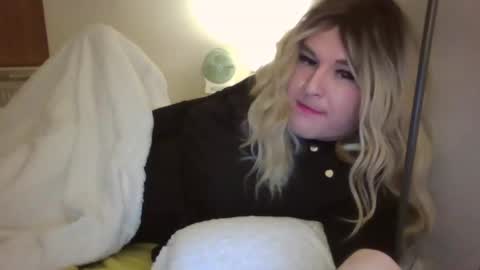 Snapshot of arianalopez98 chatting on December 14, 5:36 pm Ariana 3 online show from December 14, 5:36 pm