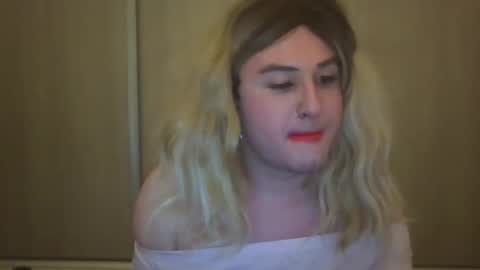 Snapshot of arianalopez98 chatting on December 16, 8:37 pm Ariana 3 online show from December 16, 8:37 pm