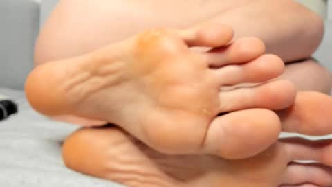 Ariana  Steven online show from October 27, 2:48 am