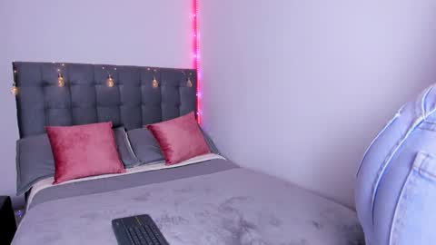 Snapshot of arianapoarch chatting on December 18, 5:04 am Ariana Poarch online show from December 18, 5:04 am