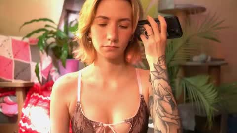 Snapshot of arianna_richi chatting on July 12, 11:34 am Olivka online show from July 12, 11:34 am