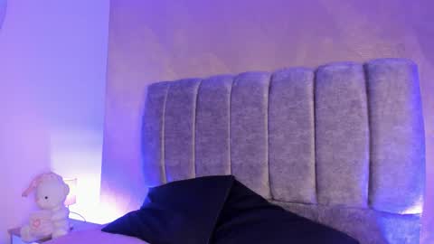 Snapshot of arianna_roxe chatting on February 21, 8:37 am Arianna online show from February 21, 8:37 am