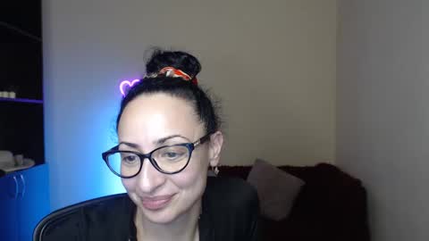 Arianna online show from February 4, 9:41 pm