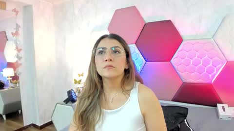 Snapshot of ariarous chatting on May 15, 9:44 pm aria online show from May 15, 9:44 pm