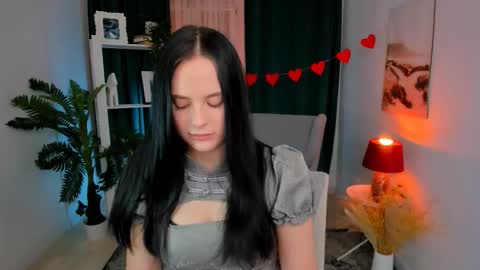 Aria online show from February 18, 1:40 pm