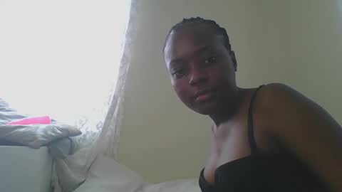 Snapshot of ariax_a chatting on February 17, 6:21 am Tight pussy online show from February 17, 6:21 am