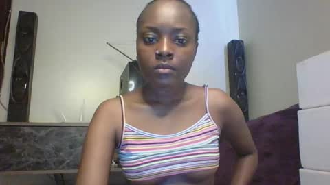 Snapshot of ariax_a chatting on May 14, 7:15 am Tight pussy online show from May 14, 7:15 am