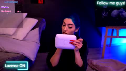 Aria  online show from September 29, 8:24 pm