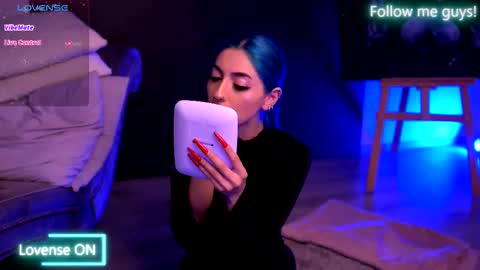Aria  online show from October 8, 9:12 pm