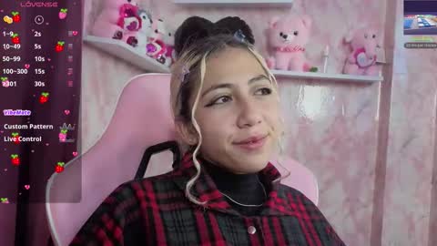 Ari Bunnie  online show from November 18, 11:59 pm