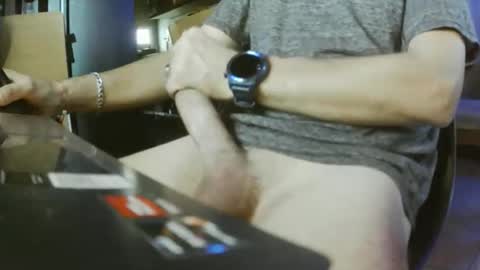 Snapshot of ariel_lokito43 chatting on April 10, 8:35 pm ariel_lokito43 online show from April 10, 8:35 pm