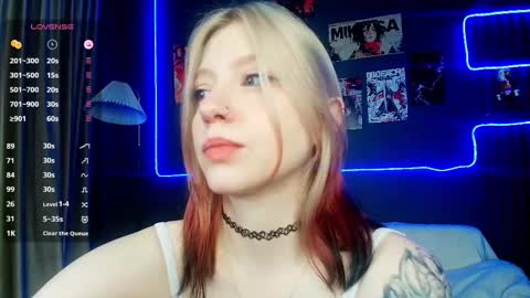 Ariel online show from March 25, 2:12 pm