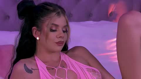 Ariell online show from September 13, 6:40 pm