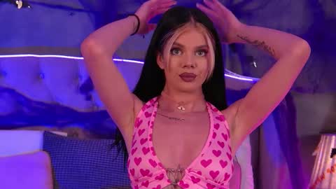 Ariell online show from October 25, 5:08 pm