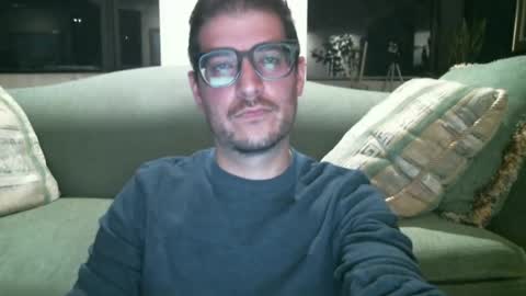 Snapshot of arielsinho chatting on June 16, 4:26 am Anon online show from June 16, 4:26 am