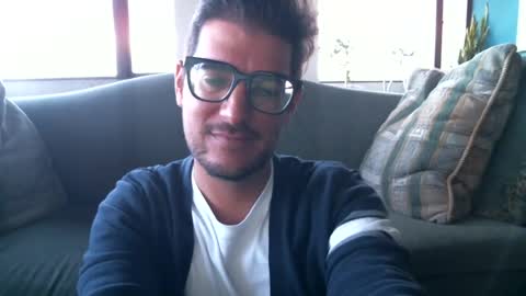 Snapshot of arielsinho chatting on August 4, 10:34 pm Anon online show from August 4, 10:34 pm
