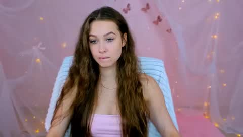 Snapshot of arielsykes chatting on July 25, 11:19 am arielsykes online show from July 25, 11:19 am