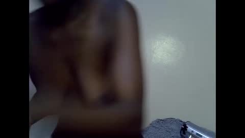 Snapshot of aries_eve chatting on February 11, 4:23 pm aries_eve online show from February 11, 4:23 pm