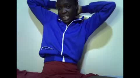 Snapshot of aries_eve chatting on March 28, 11:32 am aries_eve online show from March 28, 11:32 am