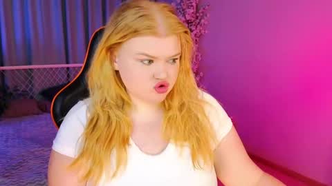 Adele online show from April 26, 6:38 pm