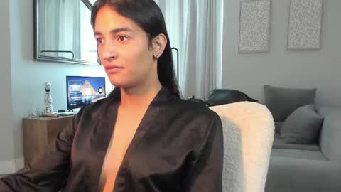 Snapshot of ariia1_ chatting on May 15, 4:03 pm Aria online show from May 15, 4:03 pm