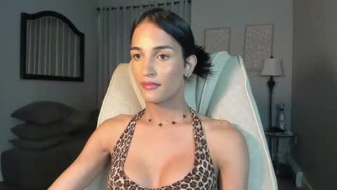 Snapshot of ariia1_ chatting on June 22, 1:07 am Aria online show from June 22, 1:07 am