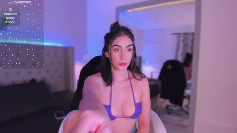 Snapshot of arikohler chatting on December 16, 9:20 pm AriKohler online show from December 16, 9:20 pm