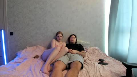 Snapshot of arimakis chatting on February 20, 7:23 am Aurora and Matthew online show from February 20, 7:23 am