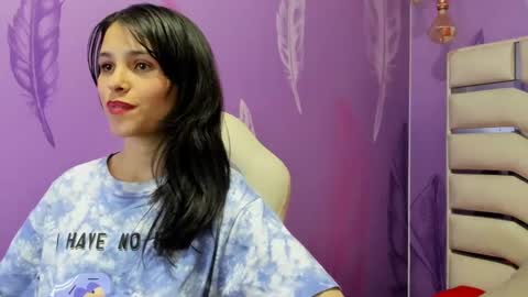 Snapshot of arisha_lee2 chatting on January 16, 8:33 am arisha_lee2 online show from January 16, 8:33 am