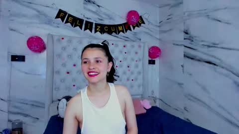 Snapshot of arisha_lee2 chatting on March 12, 11:22 pm arisha_lee2 online show from March 12, 11:22 pm