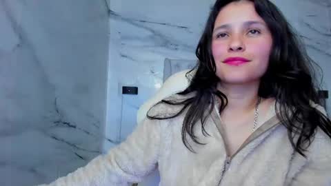 Snapshot of arisha_lee2 chatting on July 2, 3:23 am arisha_lee2 online show from July 2, 3:23 am