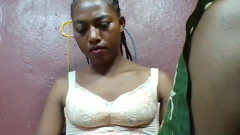Snapshot of arisouh chatting on May 5, 4:26 pm arisouh online show from May 5, 4:26 pm