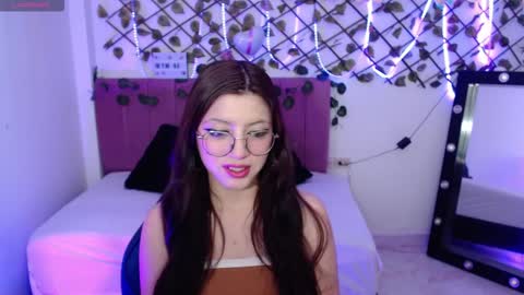 Snapshot of arizbeth_johansson chatting on November 1, 2:19 pm arizbeth_johansson online show from November 1, 2:19 pm