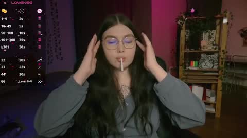 Snapshot of arizonaa_muse chatting on April 24, 1:57 pm Astrid online show from April 24, 1:57 pm