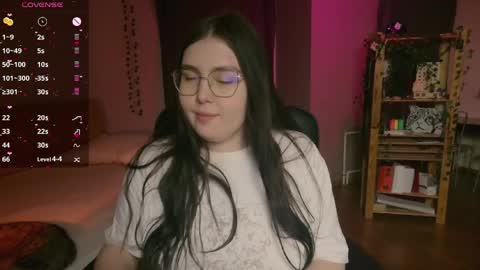 Snapshot of arizonaa_muse chatting on May 2, 2:00 pm Astrid online show from May 2, 2:00 pm
