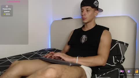 Snapshot of arlen_lexxx chatting on May 31, 5:04 am arlen_lexxx online show from May 31, 5:04 am