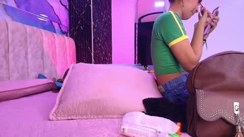 Arleth  online show from April 13, 3:01 am