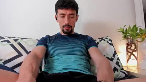 Arley Moren online show from November 18, 6:01 pm