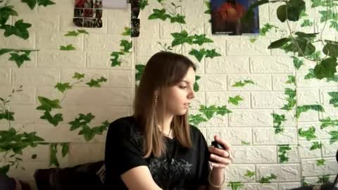 Lisa online show from May 17, 3:08 pm