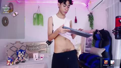 armond online show from April 10, 6:40 am