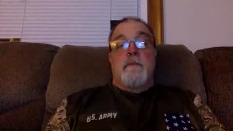 Snapshot of armyguy5311 chatting on April 11, 9:24 am armyguy5311 online show from April 11, 9:24 am