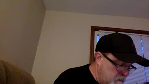 Snapshot of armyguy5311 chatting on April 12, 12:48 am armyguy5311 online show from April 12, 12:48 am