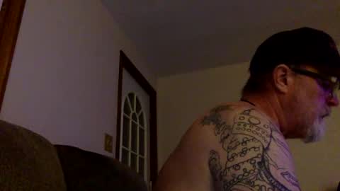 Snapshot of armyguy5311 chatting on May 8, 6:08 am armyguy5311 online show from May 8, 6:08 am