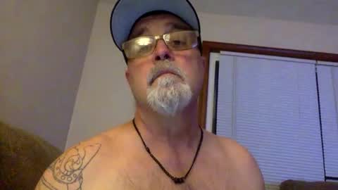 Snapshot of armyguy5311 chatting on May 9, 9:58 am armyguy5311 online show from May 9, 9:58 am