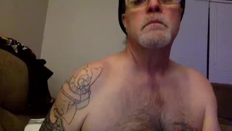 Snapshot of armyguy5311 chatting on June 5, 6:52 am armyguy5311 online show from June 5, 6:52 am