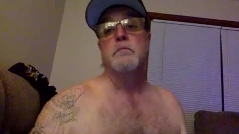 Snapshot of armyguy5311 chatting on June 6, 9:25 am armyguy5311 online show from June 6, 9:25 am
