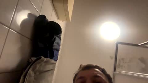 Snapshot of armyskater32 chatting on October 14, 8:53 pm armyskater32 online show from October 14, 8:53 pm